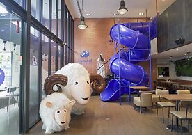 Kokotel Bangkok Surawong