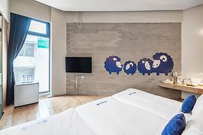 Kokotel Bangkok Surawong