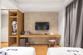 Kokotel Bangkok Surawong