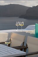 Cave Agapi Oia