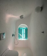 Cave Agapi Oia