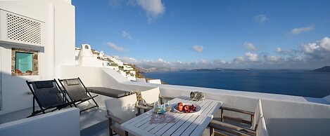 Cave Agapi Oia