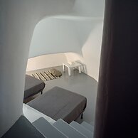 Cave Agapi Oia