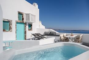 Cave Agapi Oia