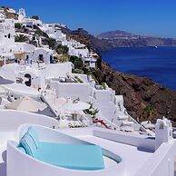 Cave Agapi Oia
