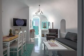 Cave Agapi Oia