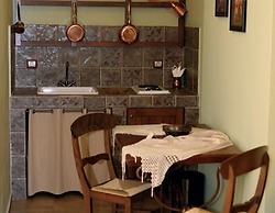 Roes Suites