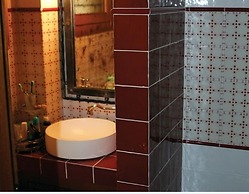 Roes Suites