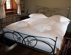 Roes Suites