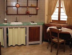 Roes Suites