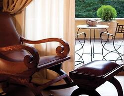 Roes Suites