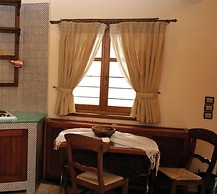 Roes Suites