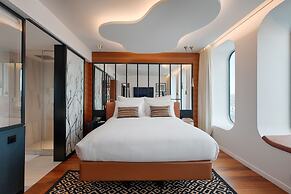 Renaissance Paris Republique Hotel