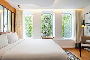 Renaissance Paris Republique Hotel
