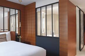 Renaissance Paris Republique Hotel