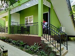 Khaolak C-nior Bungalows
