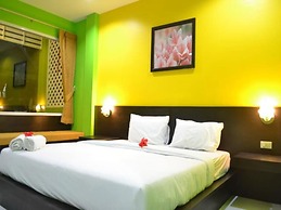 Khaolak C-nior Bungalows