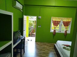 Khaolak C-nior Bungalows