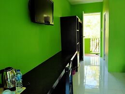 Khaolak C-nior Bungalows