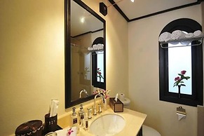 Ansara Hotel