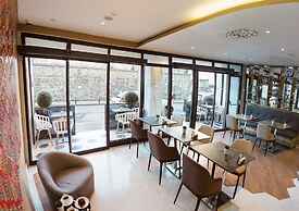 Maroon Hotel Pera