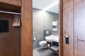 Hotel one66