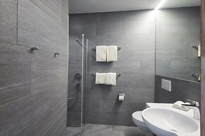 Hotel one66