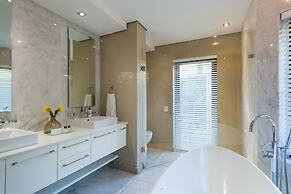 Lions Eye Luxury Apartments