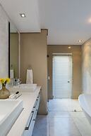 Lions Eye Luxury Apartments