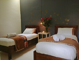 Niños Hotel Meloc