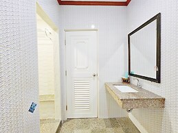 Phaithong Sotel Resort