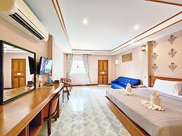 Phaithong Sotel Resort