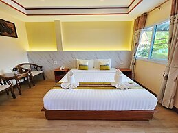Phaithong Sotel Resort