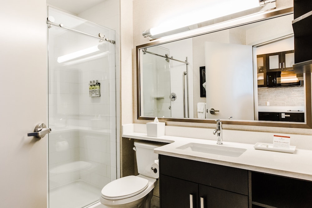 Candlewood Suites West Edmonton - Mall Area by IHG