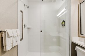 Candlewood Suites West Edmonton - Mall Area by IHG