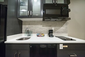 Candlewood Suites West Edmonton - Mall Area by IHG