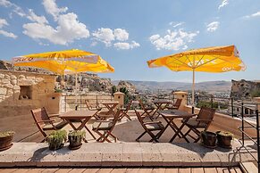 Canyon Cave Hotel