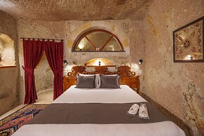 Canyon Cave Hotel