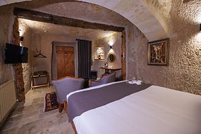 Canyon Cave Hotel