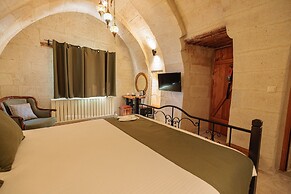 Canyon Cave Hotel