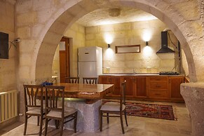 Canyon Cave Hotel