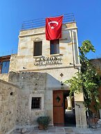 Canyon Cave Hotel