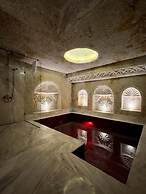 Canyon Cave Hotel