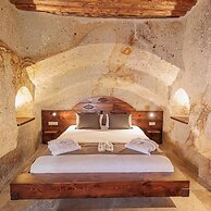 Canyon Cave Hotel