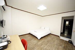 Ekonomy Hotel Mokpo