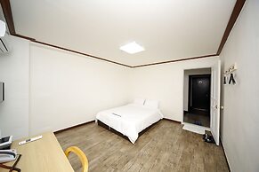 Ekonomy Hotel Mokpo