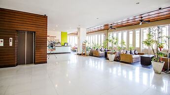 B2 Premier Hotel & Resort