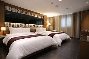 Zenith Hotel