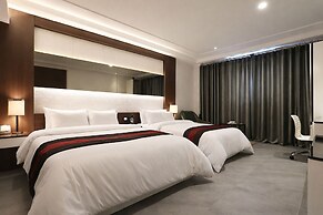 Zenith Hotel