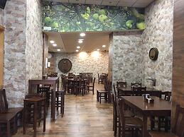 Hotel Doña María